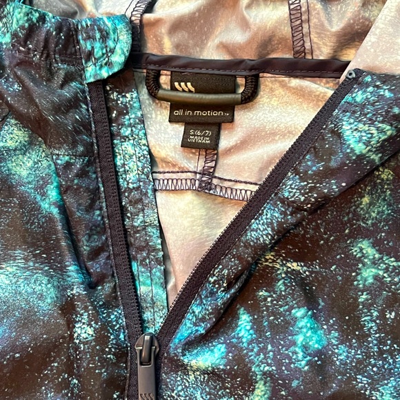 🩵All in Motion Windbreaker - Size Youth Small - Picture 4 of 6